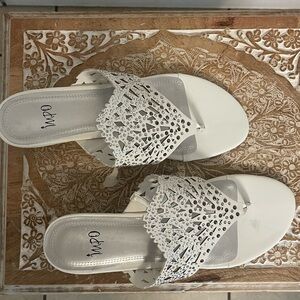 White Laser-Cut Rhinestone Thong Sandals for Women. Size 10